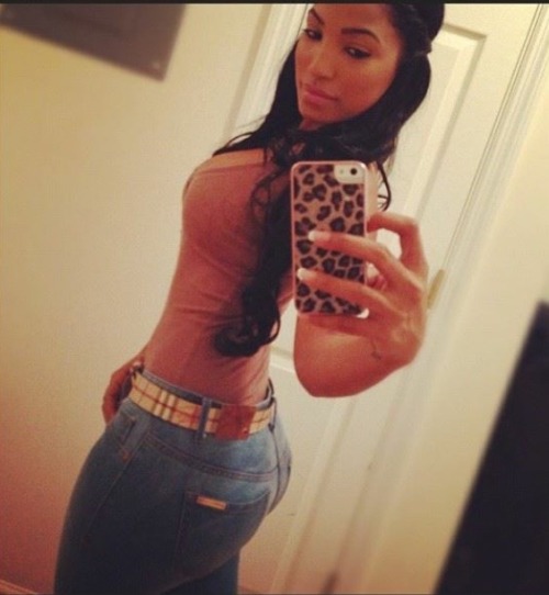 evans601:  #mamacitamonday: @delianna.urena