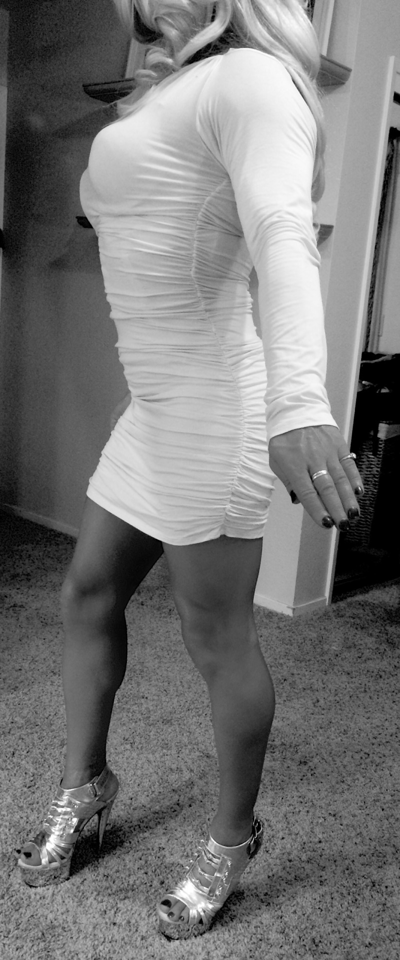 trans-amee:  A few more pictures of my new whore dress I’m black and white.   what
