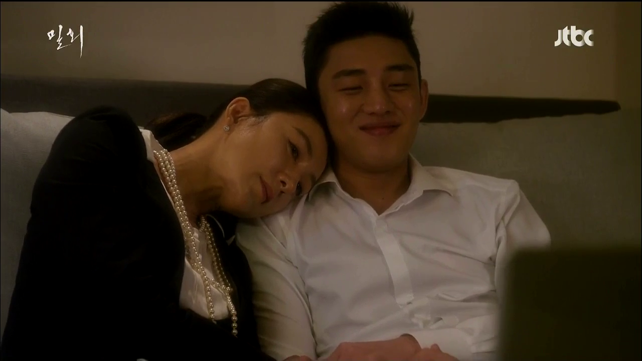 Kim Hee Ae / Yoo Ah In
Drama: Secret Love Affair (ep.10)
Year: 2014