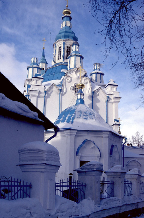 gagarin-smiles-anyway:Siberian baroque: Church of Our Lady of the Sign in Tyumen (1768–86)