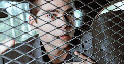 lonewolfed:EVERY STILES/DEREK SCENE EVER (2/?)I am not afraid of you.
