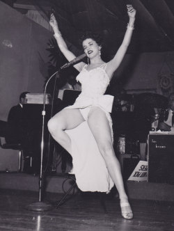  Debra Paget live in Vegas, 1954 