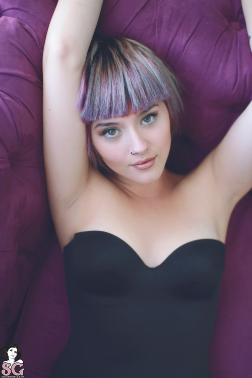 chilenas-suicidas:  Bludegar Suicide! Si, tambien desde hoy es pink y es oficialmente Suicide Girl Felicidades!