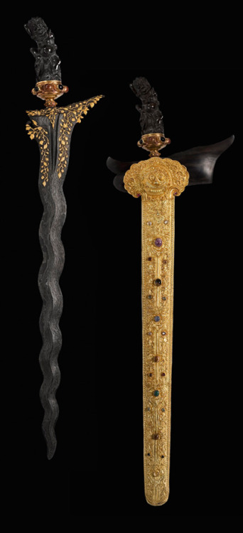 Indonesian or Malaysian kris with ebony hilt, decorated with gold, gilded silver, and gems, 20th cen