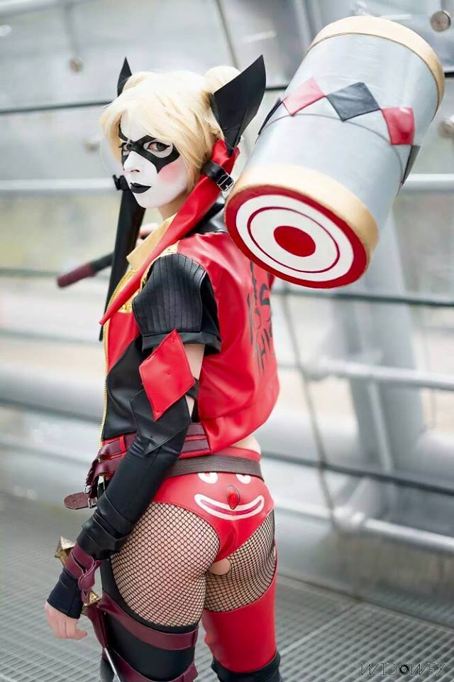 cosplayandgeekstuff:  Nicii Cosplay (Germany) as Harley Quinn.Photos I and II by: Cosbase Photo