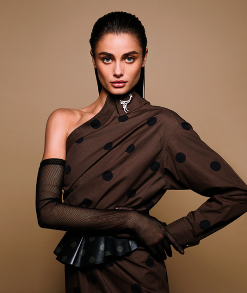 Taylor Hill for Harper&rsquo;s Bazaar Australia | March 2019