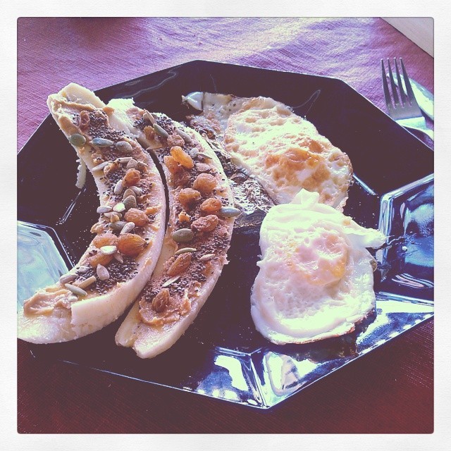 onehealthyveggie:  A breakfast for champions {banana, peanut butter, sunflower seeds,