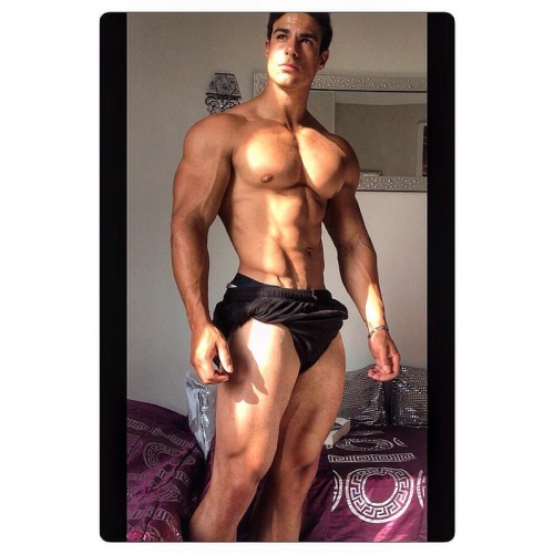 yesmiddleman:  Loic Zine