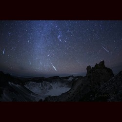 The Winter Shower #nasa #apod #geminids #mtchangbai