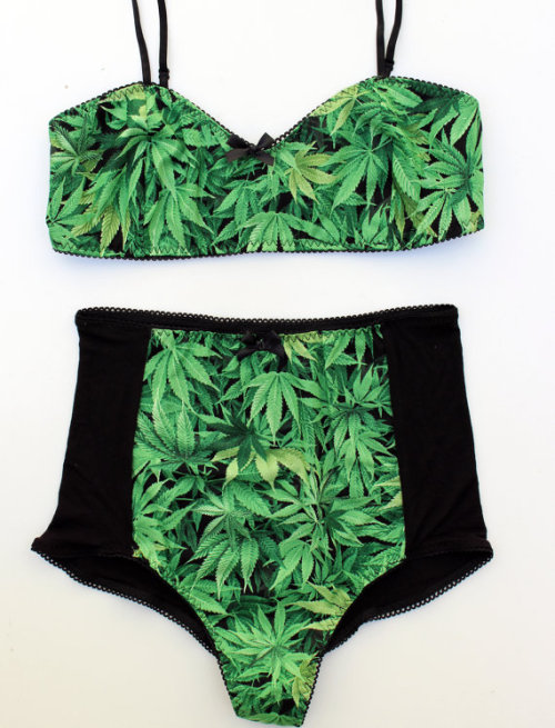 inlovewithburlesquelingerie:  Bones Lingerie