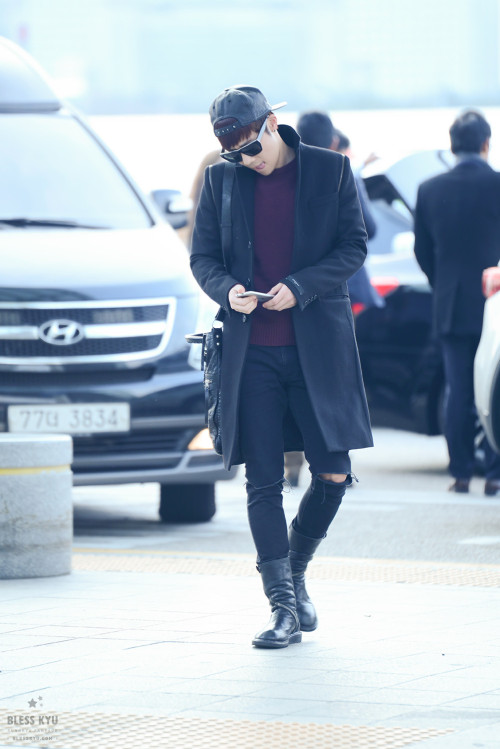 ifnt0428:  141116 Incheon Airport Departure© BLESS KYU | do not edit, crop or remove watermark 