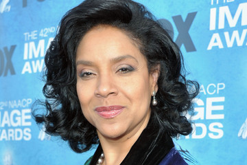 mizreesecup:  myluvislikewow:  marvel-feed: PHYLICIA RASHAD CAST IN ‘BLACK PANTHER’!
