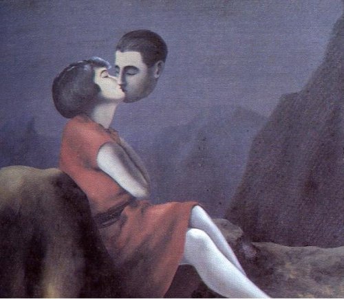 amoreperituoiocchi:  Rene Magritte - Love from a Distance