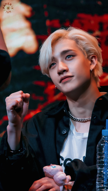 『BANG CHAN』saved? reblog or like© fantaken owners