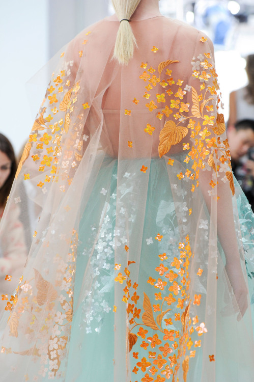 whore-for-couture: oncethingslookup: Delpozo Spring 2015 RTW Haute Couture blog :)