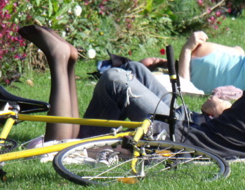 candid-feet-europe: #nylon #feet