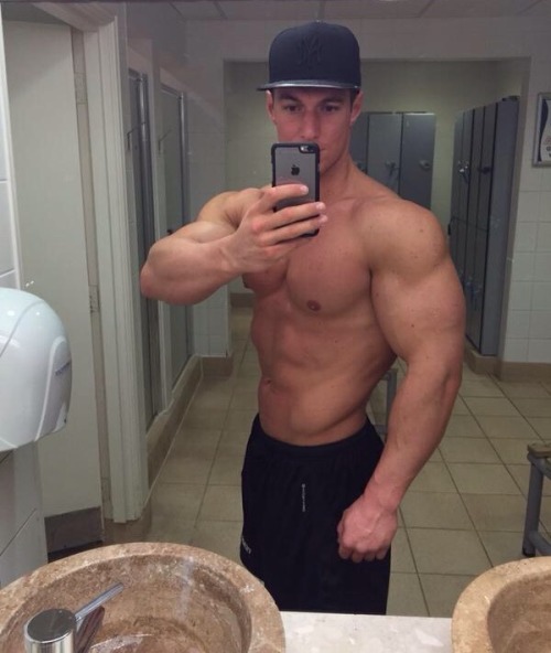 hotsexymenxxx:  Zack McGuirk