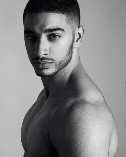 melaninmuscle:  Laith Ashley in black and