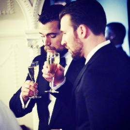 amancanfly:Henry Cavill and Chris Evans at the BAFTA Awards held at the Royal Opera