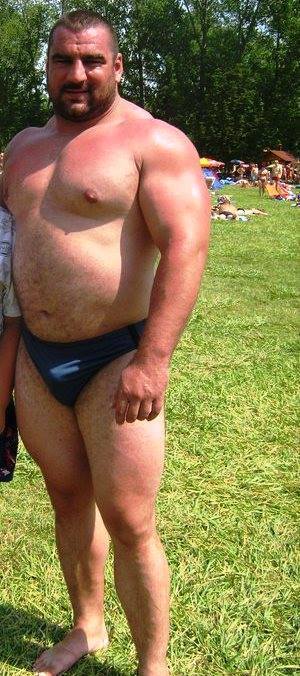 speedozone:  bearmanforever:Nice!Strongman Ervin Katona