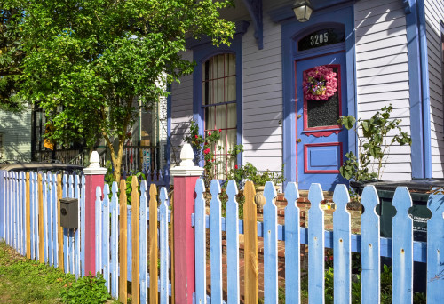 Color in the Irish Channel. New Orleans, Louisiana. April 2016.・For optimal photo quality, view the 