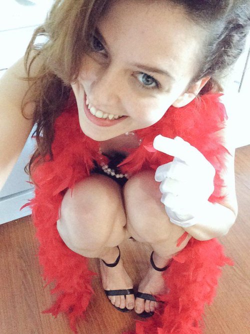 meriamsister: phantomshaunt: Porn Star Selfies: EMMA EVINS Twitter: @EmmaEvins ~~~~~~~~~~~~~~~~~~~