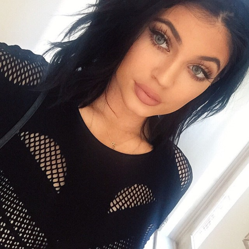 kushslave:  This bitch and her lips are ruining the world.
