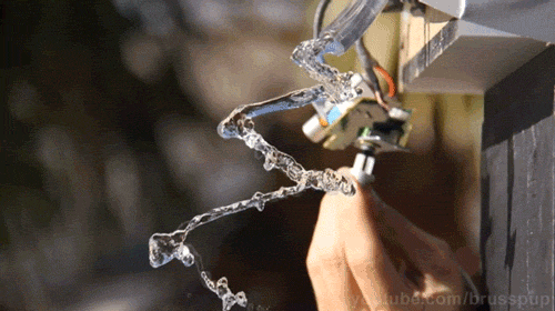 photojojo:  No, that’s not some fancy CGI, it’s what happens to water in response