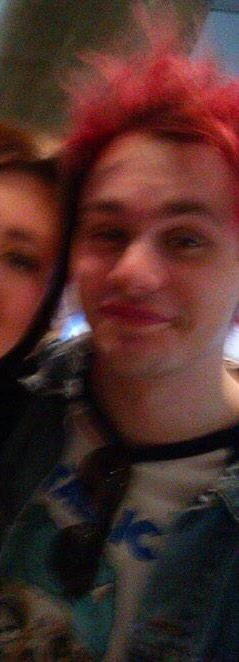 kinkyclifford:  toolucas:  MICHAEL HAVING WIND PROBLEMS I   I’m laughing so hard