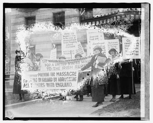 Women protesting US support of England during The Irish War of Independence. Washington D.C. 1920. 