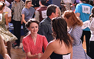 amusementforme:female awesome meme: → female driven shows [1/5] ⇋ Gilmore GirlsMy ultimate inspirati