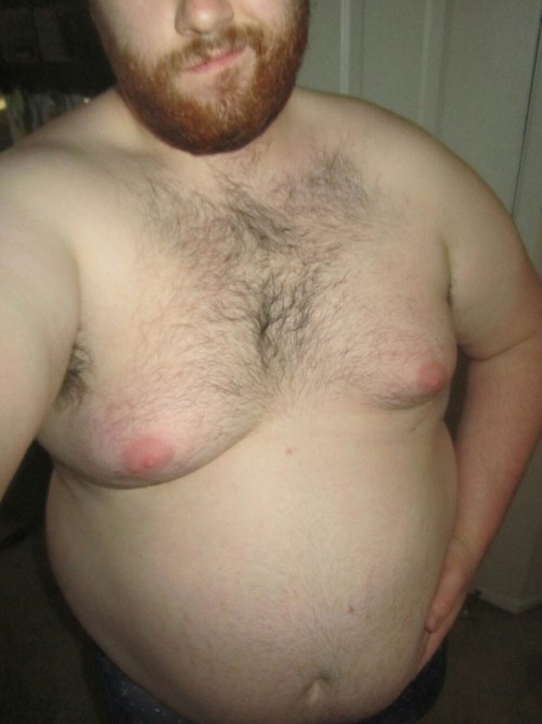 kametzer:gainology:  droctocock:  Spot the difference nnnnnnn   Unffff  Gonna go with new shorts….is that it? No? Hmmmm….-grabs a donut- did you want this? Go for it big boy. I’m still stumped as far as….you’re done with the donut already? 