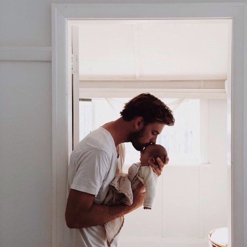 mbeatrizsantiago:  Image via We Heart It http://weheartit.com/s/6pPoi1QK #adorable #art #baby #boy #child #children #dad #daddy #daughter #father #girl #happy #Hot #man #muscles #orange #parent #pretty #sad #son #warm #cute #love