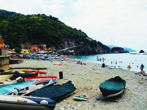 thebadwolf:  Cinque Terre, Italy