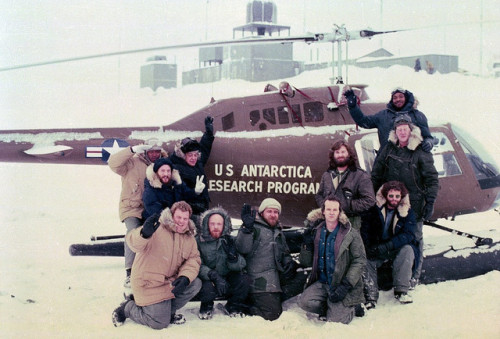 goddessoftheblackcoast: cvasquez: The Thing (1982) Behind the scenes.  Fucking best