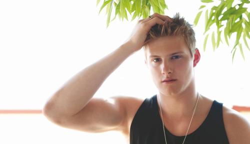 meninvogue:  Alexander Ludwig