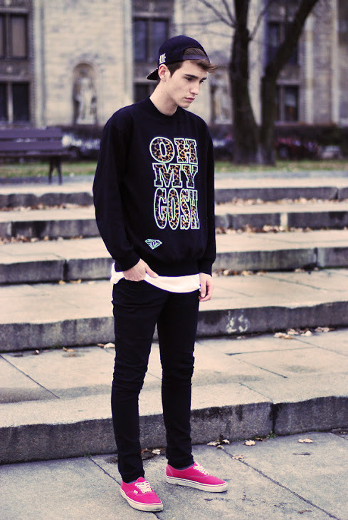 dealed:  the best dealed sexy guysdealed.tumblr.com