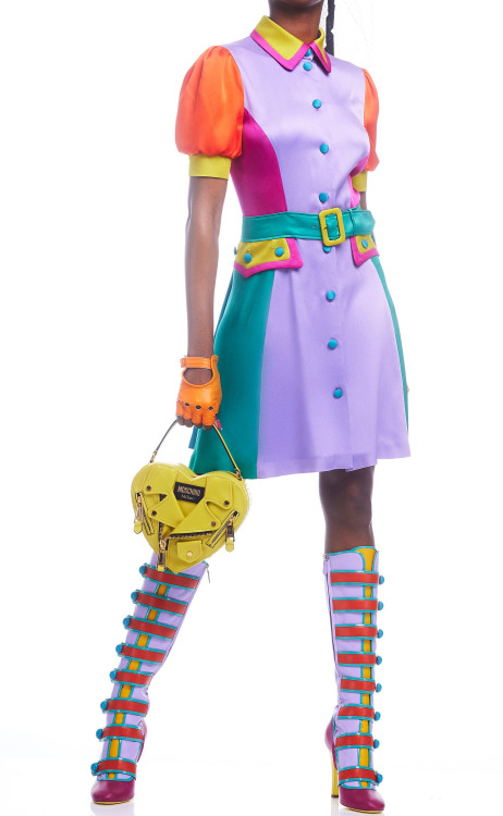 the-patrex:wheelybard:despazito:ruched:Moschino Pre-Fall 2022 lazy town drip Had to.