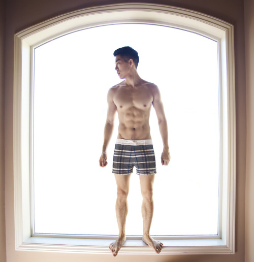 busankim:  http://jskbusan.blogspot.kr/search/label/Korean%20Muscle%20Guys 