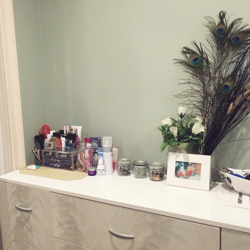 wanderlsh:I cleaned up my makeup :)