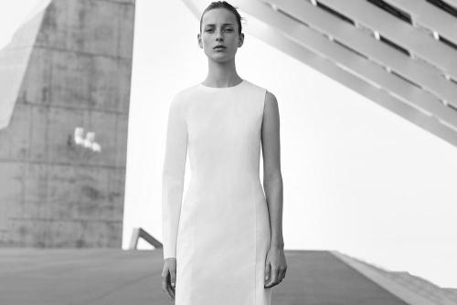 Sex Via*** Editors Guide: How to Wear Minimalist pictures