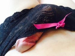 strokingace:  plikespanties:  Black Lace