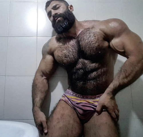worshipper-of-muscle:Doumit Ghanem