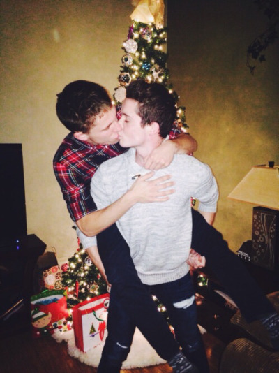 loves-wins:  KEEP CALM AND LOVE WINS &lt;3