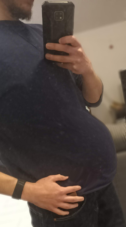 Some people have asked for belly updates, so here is one. The belly is already poking out of my shir