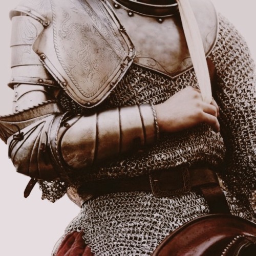 daen-erys: FAVOURITE CHARACTERS 1/? Robb Stark (Game of thrones) “They say he rides into battle on t