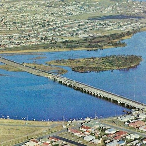 Lake Illawarra - An aerial view of the new Windang Bridge under construction in 1971. Check out more historic photos at www.facebook.com/groups/lostwollongong and discover more about your local heritage at www.lostwollongong.com #Windang #Warilla...