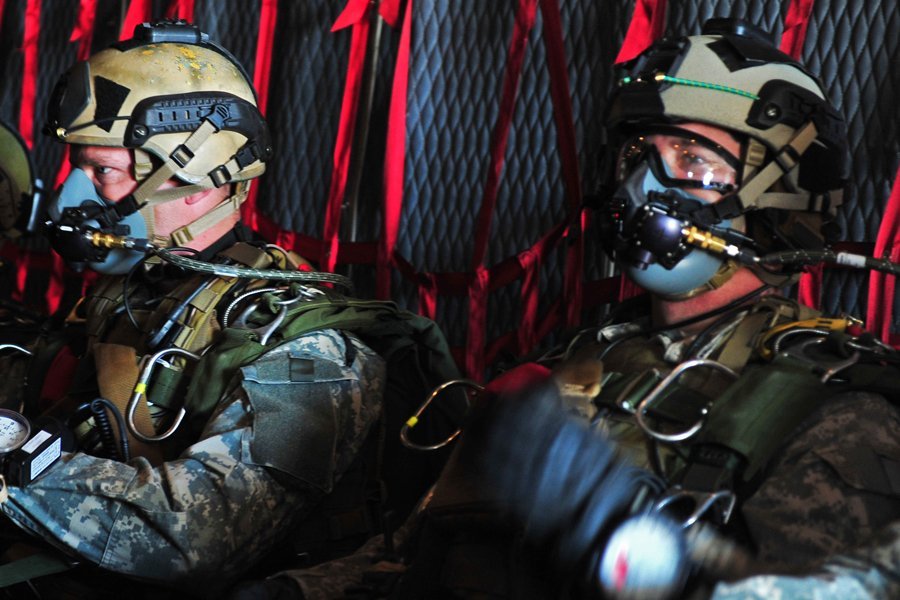 45-9mm-5-56mm:   house-of-gnar:  US Army Special Forces - Green Berets Credit :