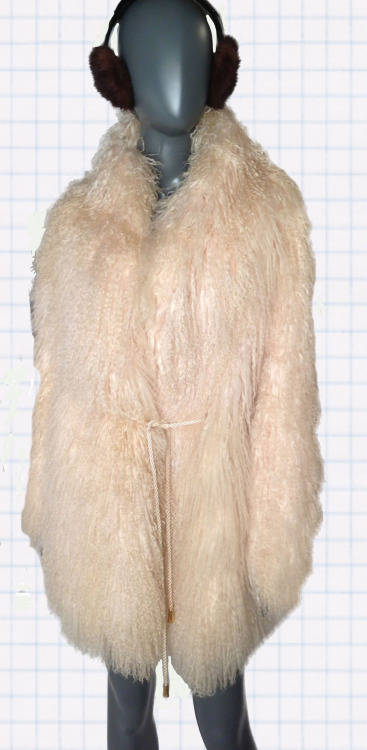 EVERYONE WANTS THIS COAT Mad 1970s Mongolian Lamb, via Maine. Coming with us to the intense VINTAGE 