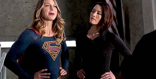 dubcliq:itberice:Super Sisters#i remember reading a post about kara doing the hands on hips stance t